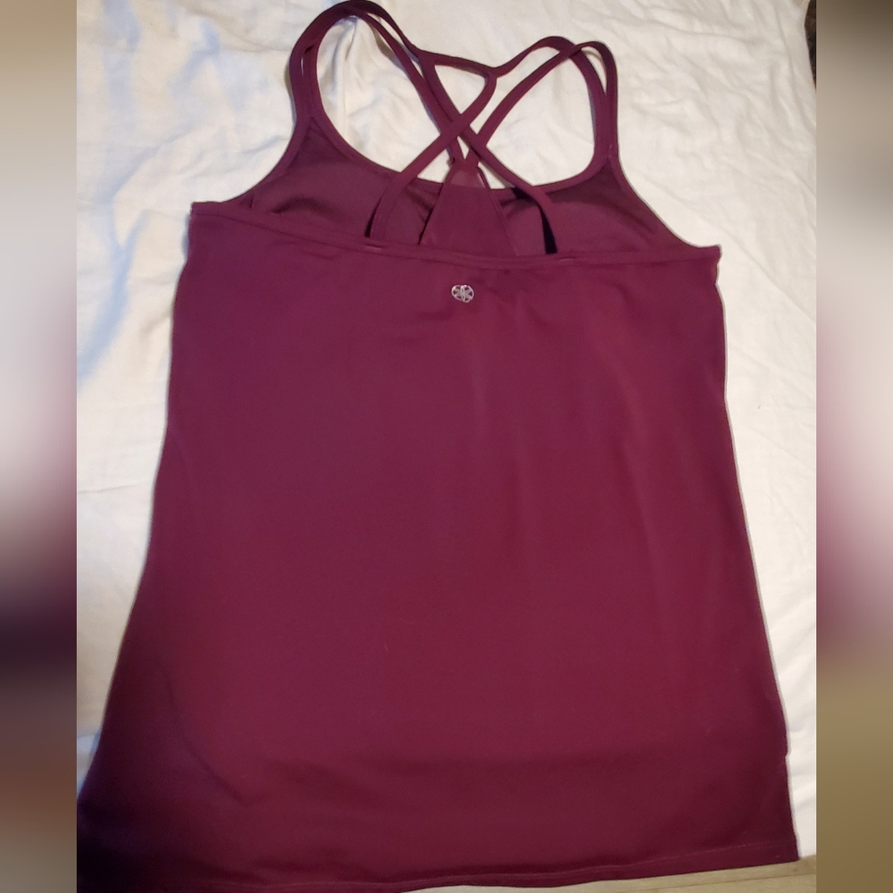 GAIAM Red Sleeveless Backless Tank Top
